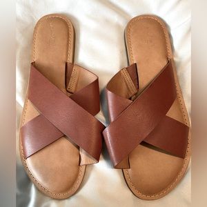 Universal Thread Brown sandals, Size 9.  Never worn.